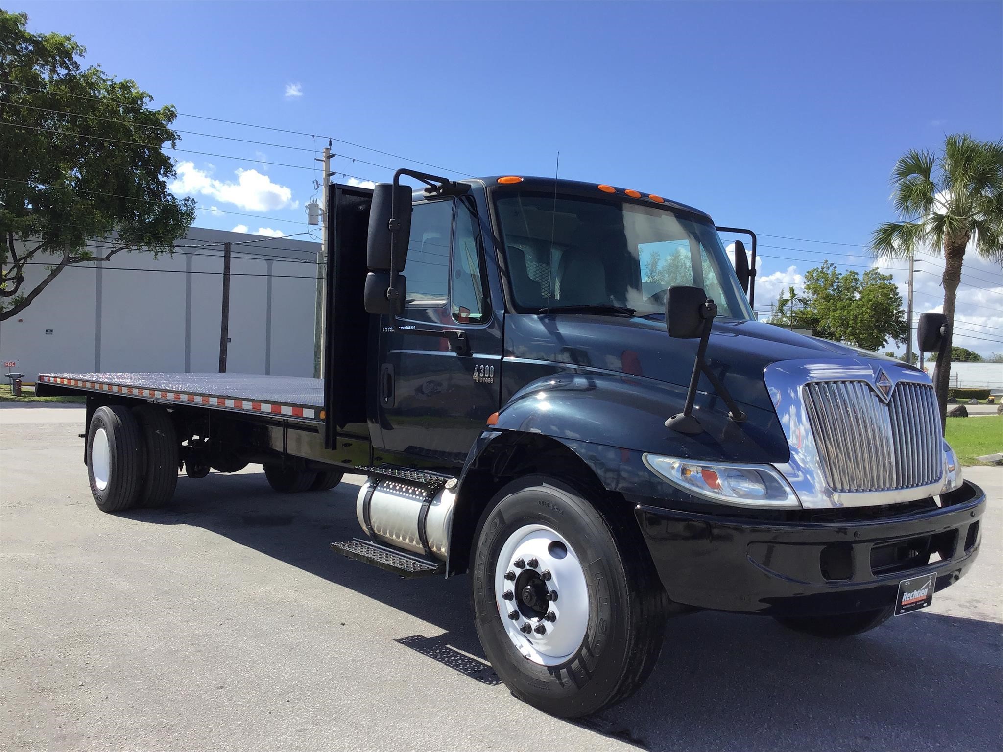 Pre-Owned 2007 INTERNATIONAL DURASTAR 4300 Heavy Duty Trucks - Flatbed ...