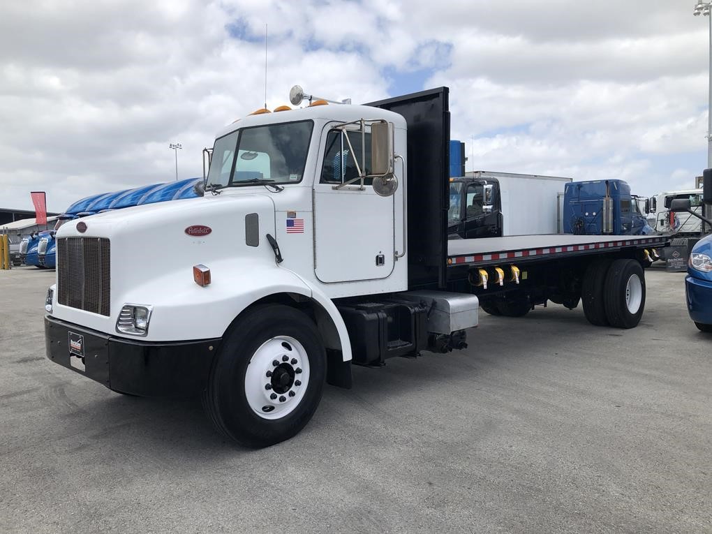 Pre-Owned 2003 PETERBILT 330 Heavy Duty Trucks - Flatbed Trucks for ...